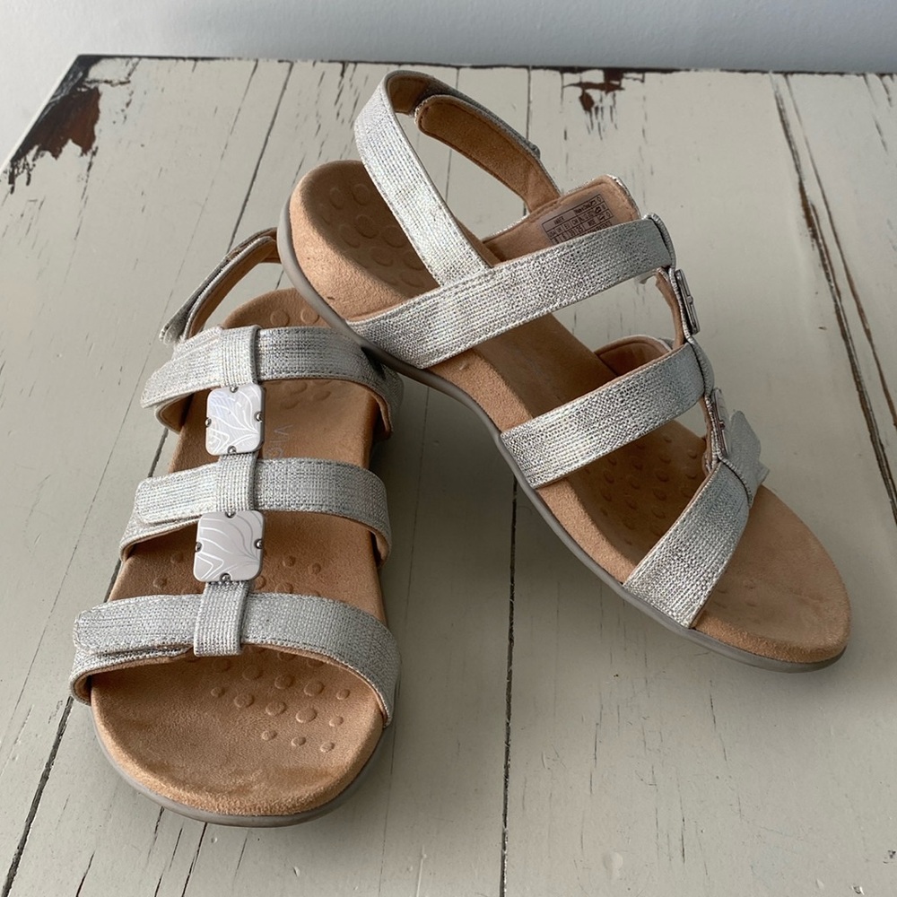 Vionic Metallic Rest Amber Backstrap Sandals 8w - image 1